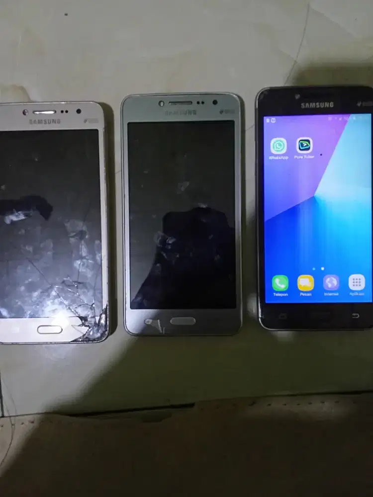 Dijual hp Samsung J2 prime ada 3 batangan