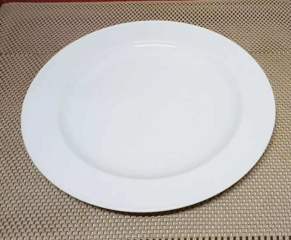 Piring saji rim plate fine porcelain Nikko Patra 30.5cm