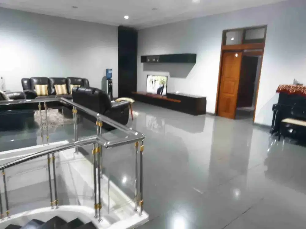 Jual rumah mainroad
Jl. Lengkong kecil