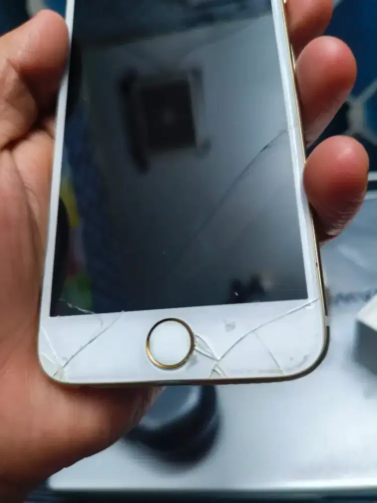 iPhone 6 128GB warna gold kondisi mati total unit only