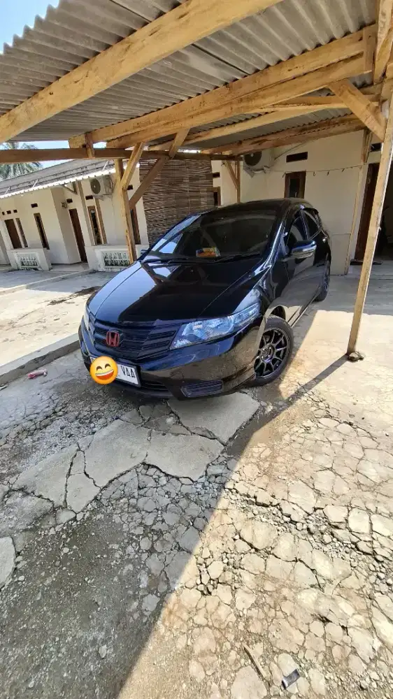 Mobil terawat lecet pemakai,an surat lengkap