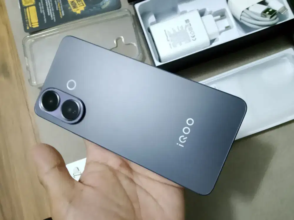 Iqoo z10r 5g ram 12 / 256gb fullset