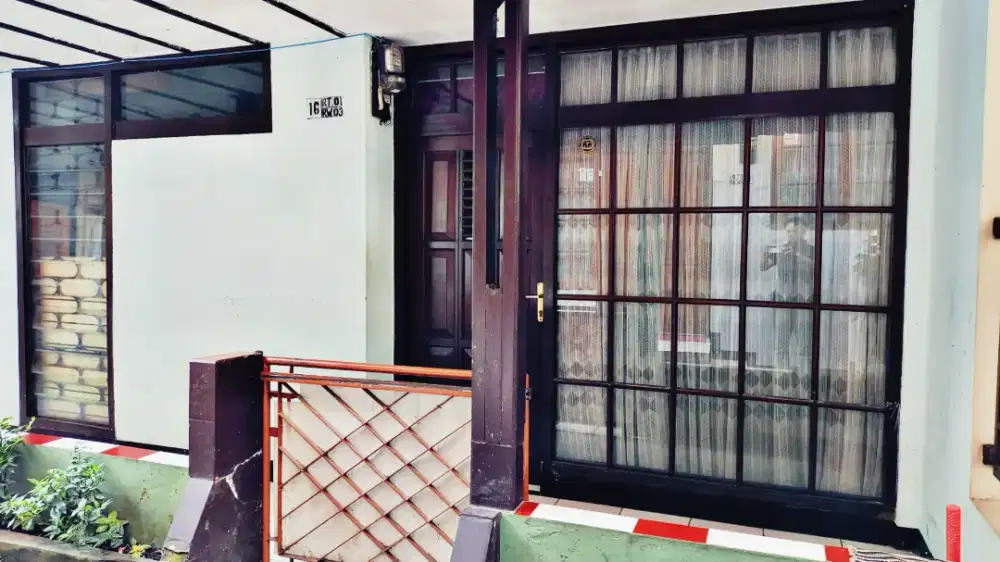 DISEWA/DIKONTRAKAN RUMAH SIAP HUNI SARIJADI 2 KAMAR TIDUR