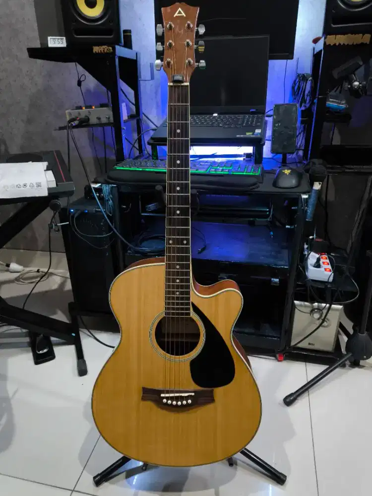 Dijual gitar akustik merk Anderson AF-827CEQ/N