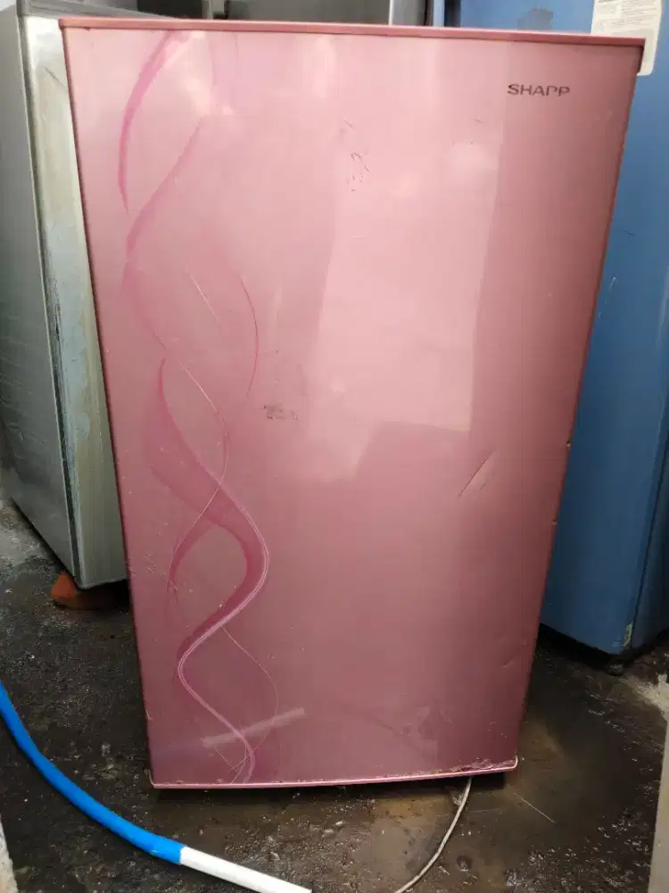 Kulkas 1 pintu sharp normal dingin beku aiap pakai