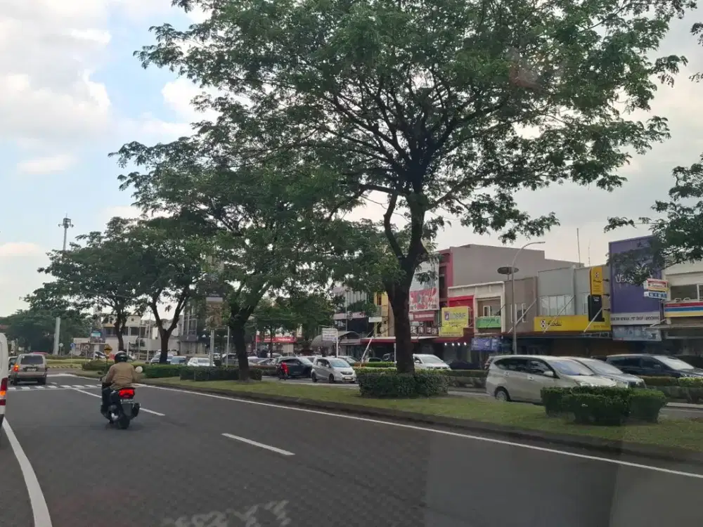 DIJUAL RUKO 2 LANTAI HADAP JALAN RAYA UTAMA BOULEVARD KOTA WISATA CIBUBUR BOGOR
