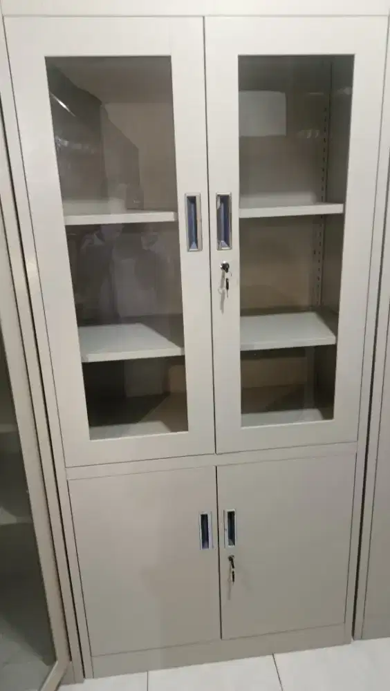 Lemari arsip plat besi kokoh & elegan