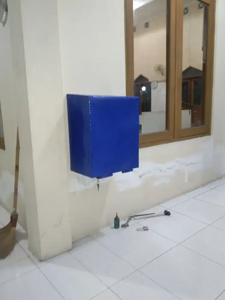 Kotak infak plat besi