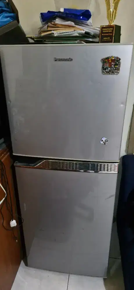 Kulkas bekas panasonic