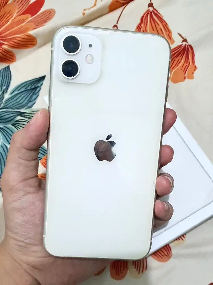 HP iPhone 11 inter 64GB