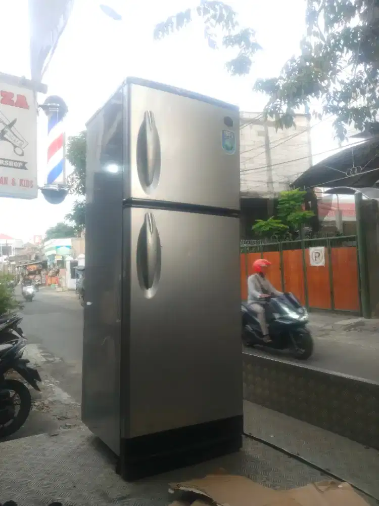 Dicari kulkas showcase freser AC rusak normal siap ambil