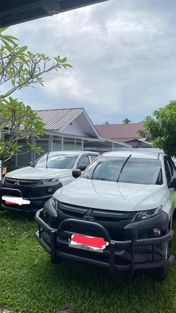 DIJUAL 2 unit TRITON 2.5L DC HDX-L (4x4) M/T