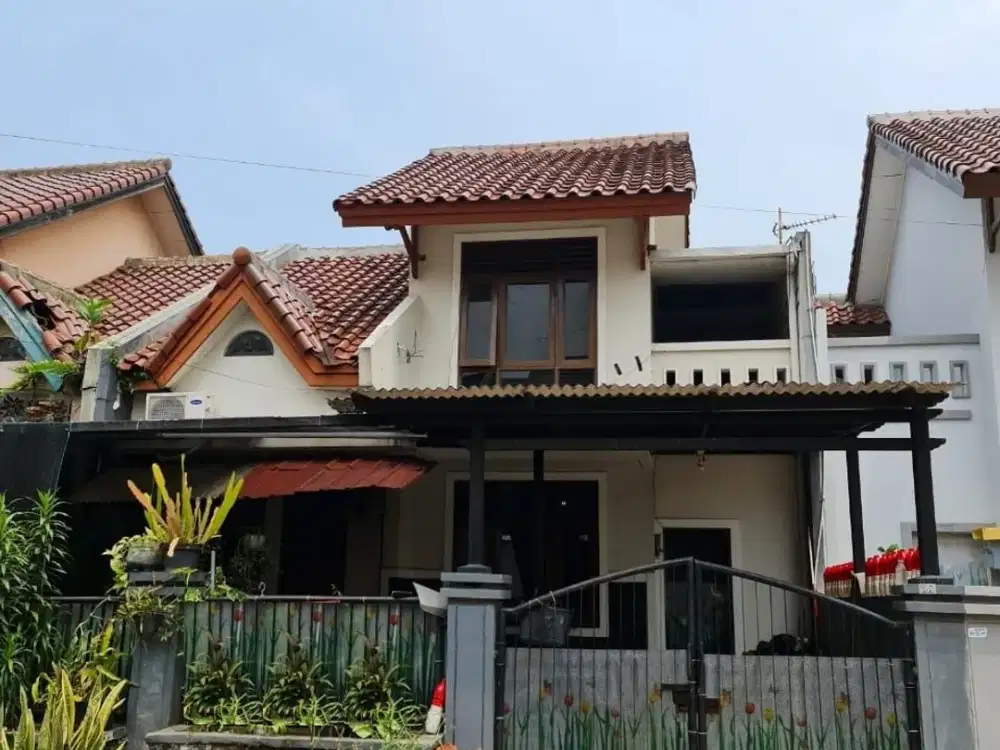 Rumah 1,5 Lantai Di Metland Puri Akses Jalan Tol