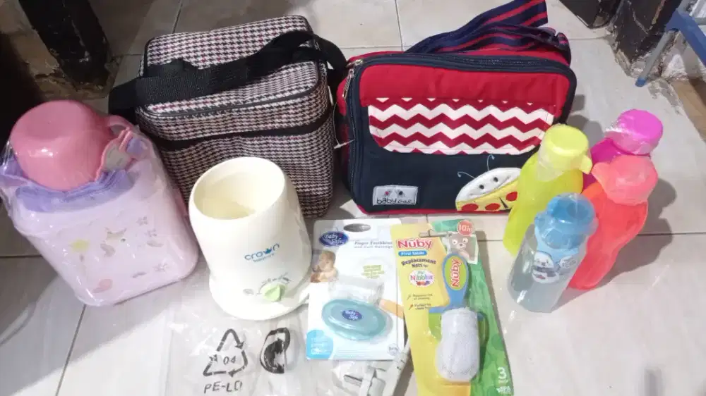 Tas bayi dan perlengkapan laennya