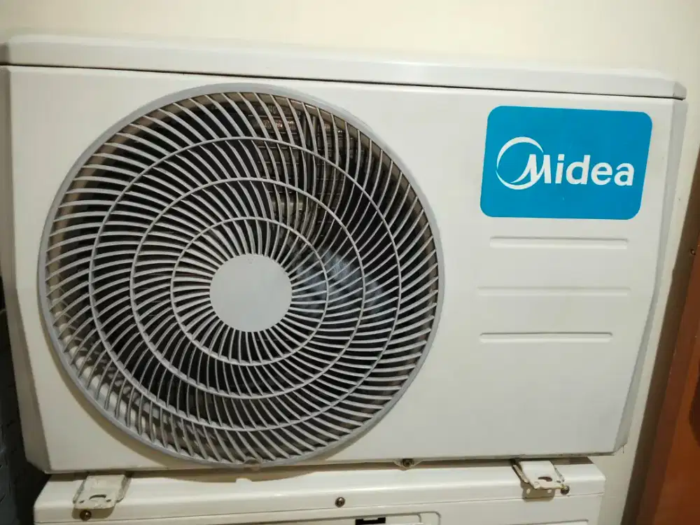 Outdor ac Midea setengah pk orisinil