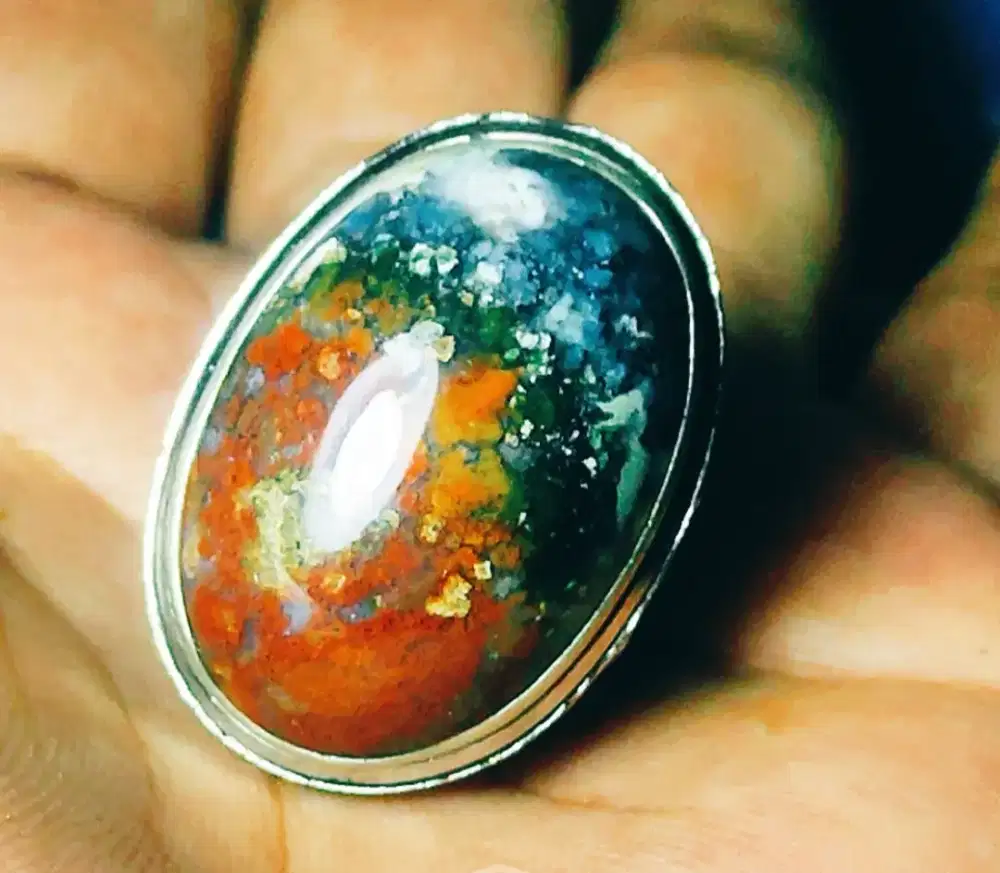 Batu akik pancawarna