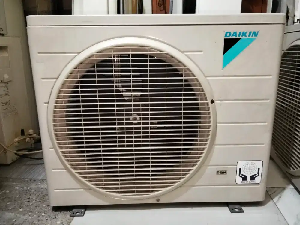 Outdor ac Daikin 1,5pk thailand orisinil