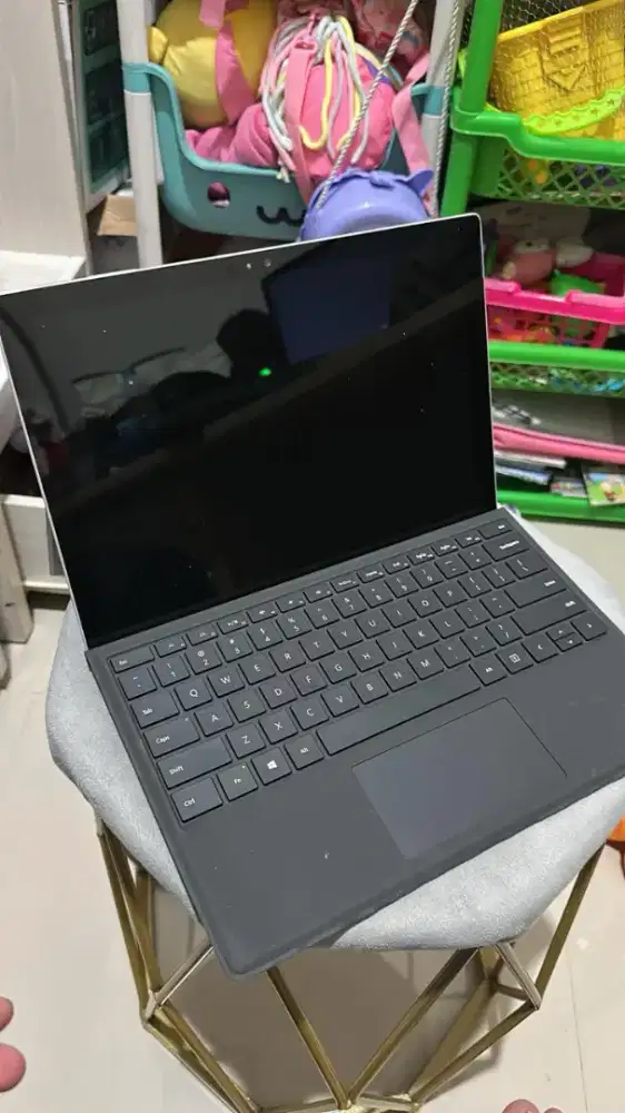 Laptop Microsoft surface core i5 layar touchscren