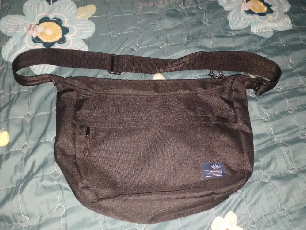 Tas selempang jumbo/lebar/panjang