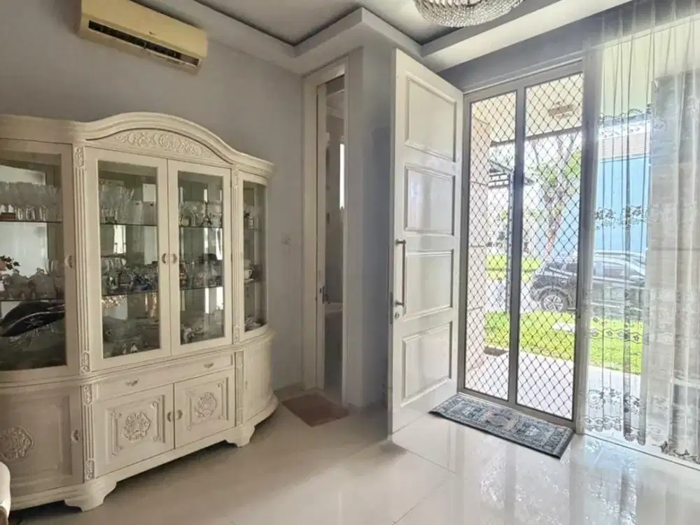 pakuwon city long beach