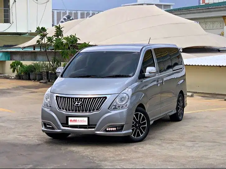Hyundai H1 Royale Limited Bensin 2018 #BJM3#