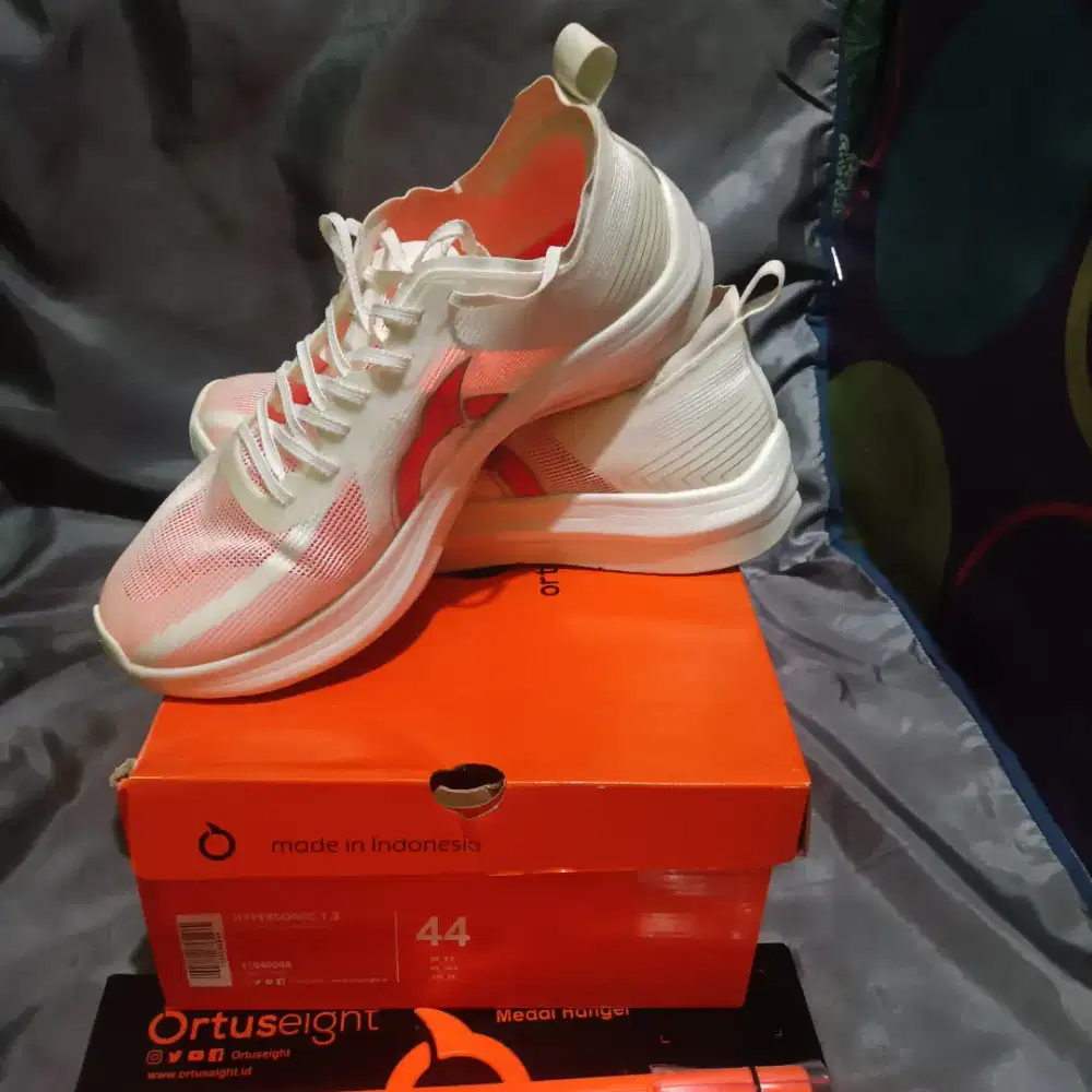 Sepatu Running Ortuseight Hypersonic 1.3 uk 44