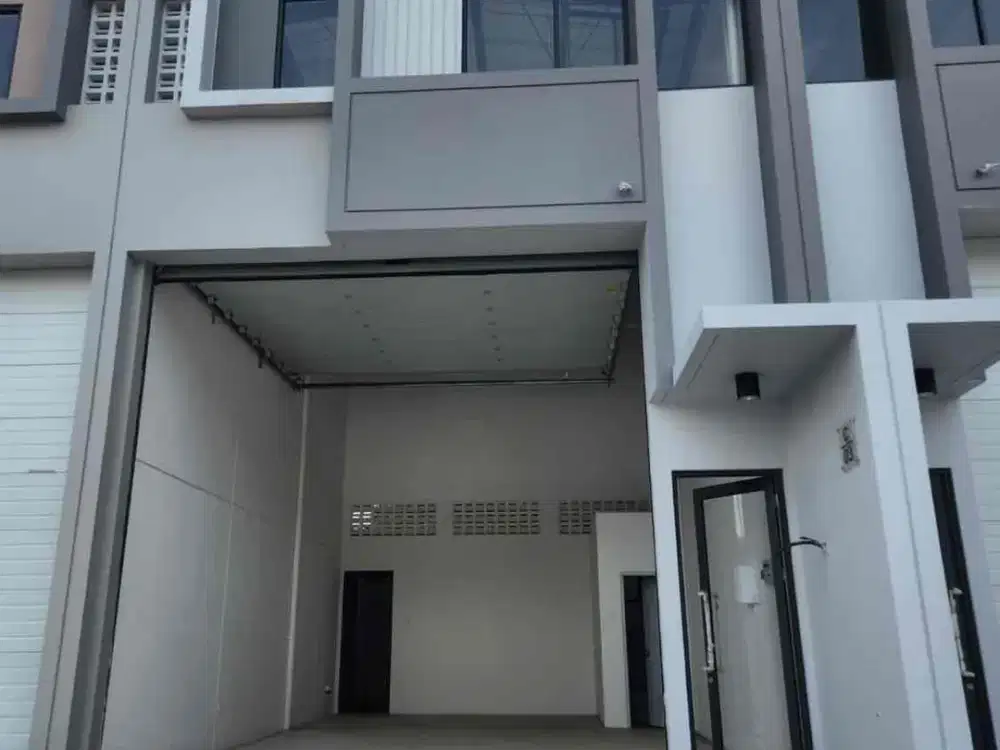 Gudang Siap Pakai di Tekno X Ciater Tangerang Selatan