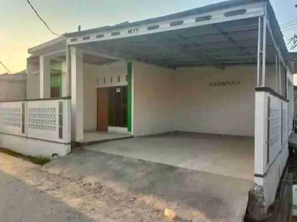 Over kredit Rumah + Hook, Sudah ada Kiosnya ( Kiosnya hadap jalan utama Bagus buat Usaha )