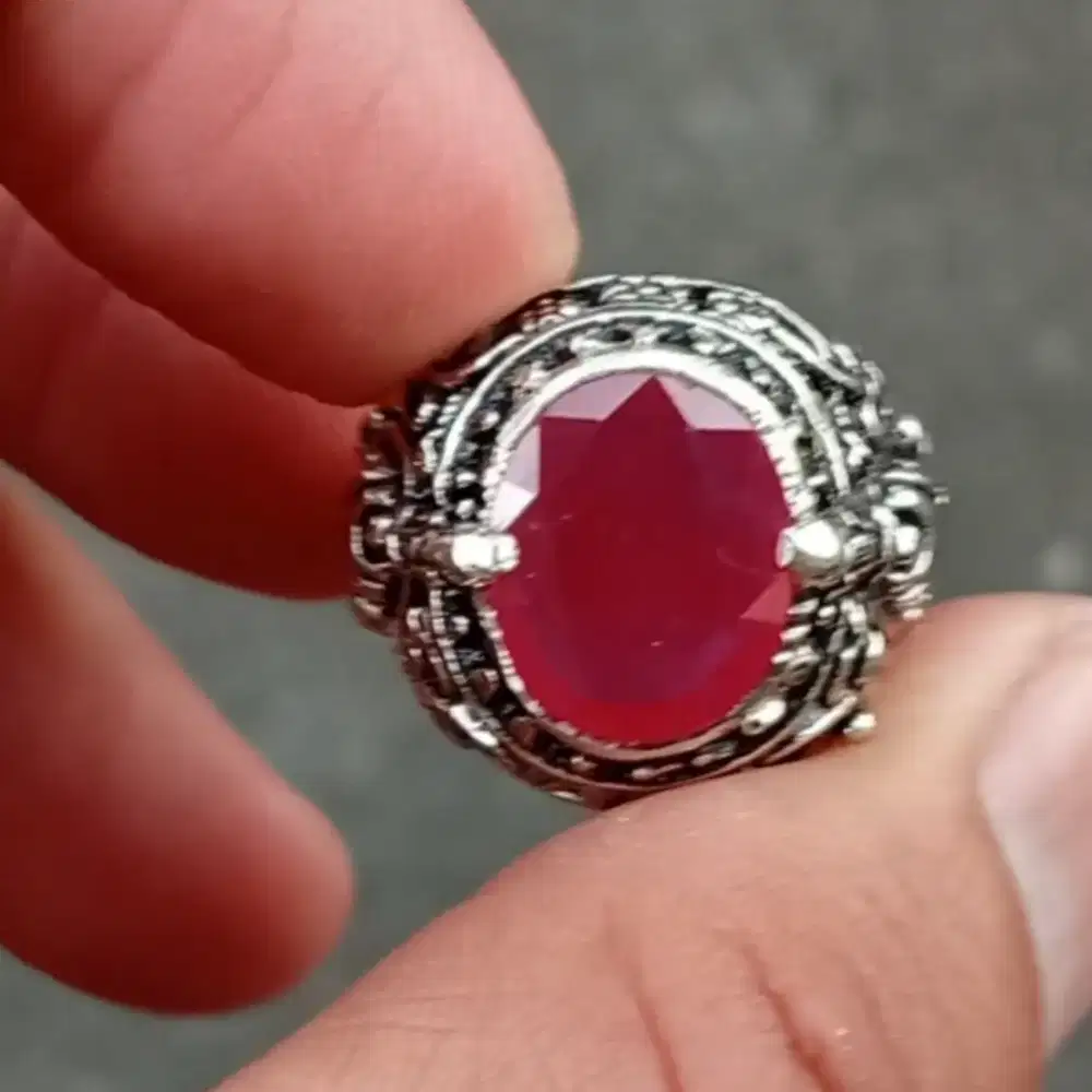 Red Fanta Natural Ruby Mozambik 4.25 ct hc ring Alfaka Ukir