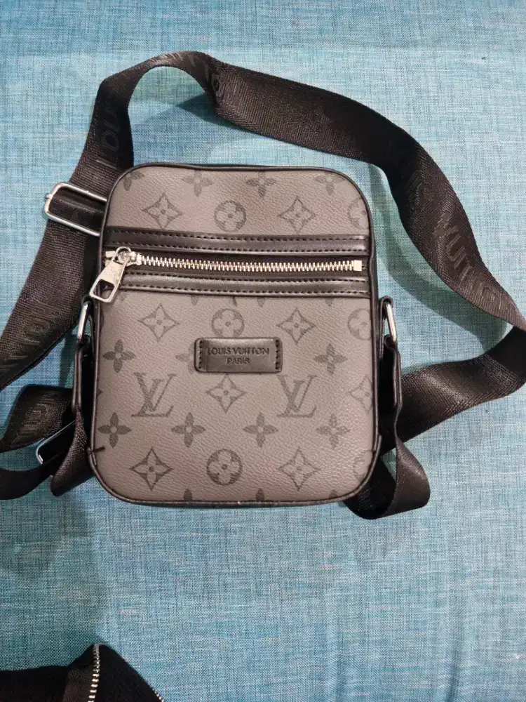 LV sling bag pria