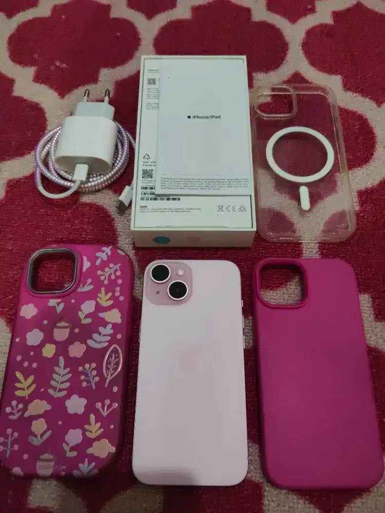 Jual iPhone 15 (pink)