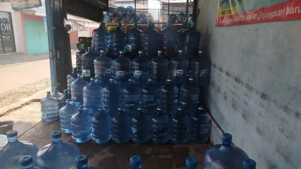 Tukang anter galon dan gas