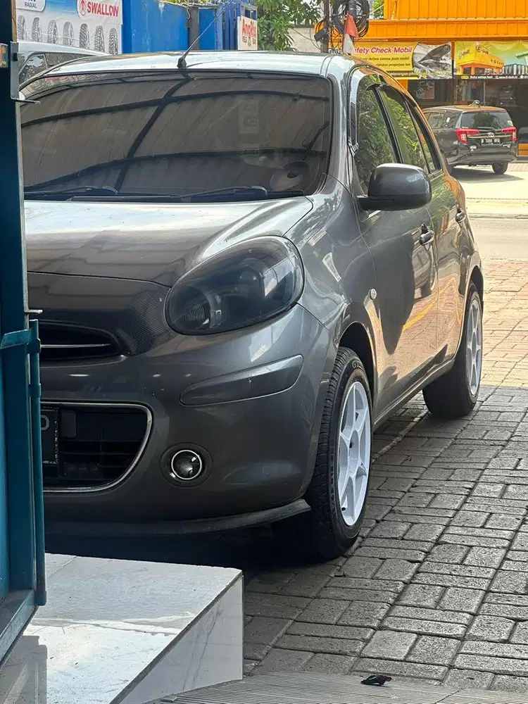 NISSAN MARCH 1.2 MT (2011) LOW KM!!!