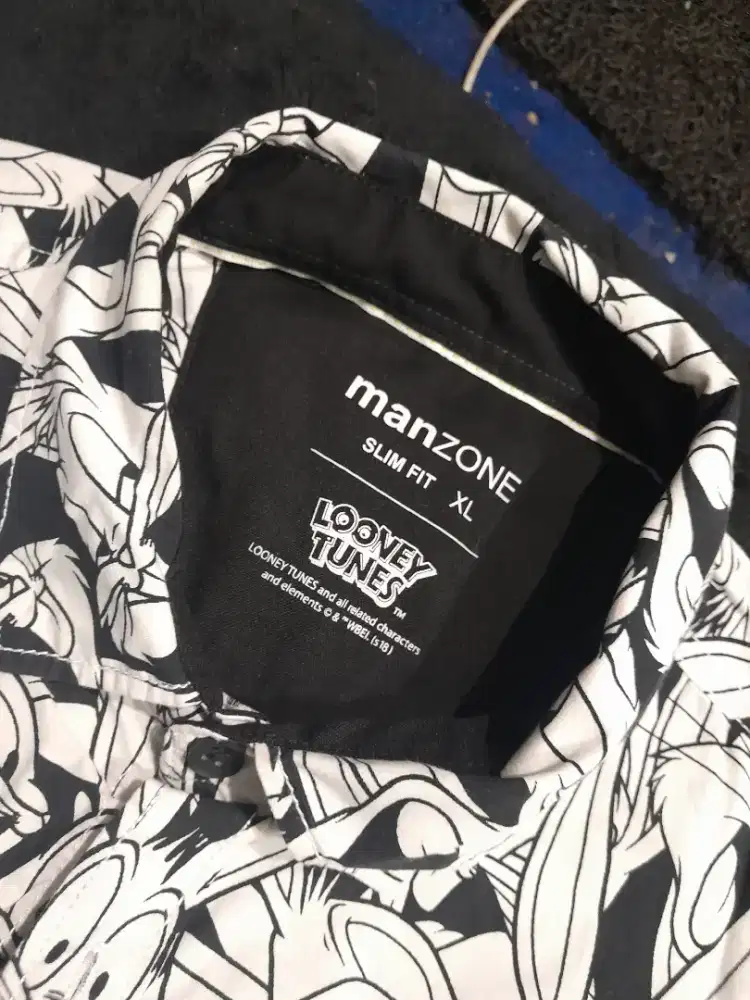 Kemeja MANZONE LONELY TUNES.