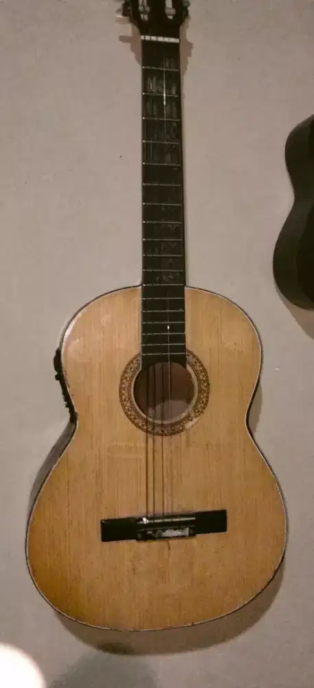 Dijual murah guitar yamaha