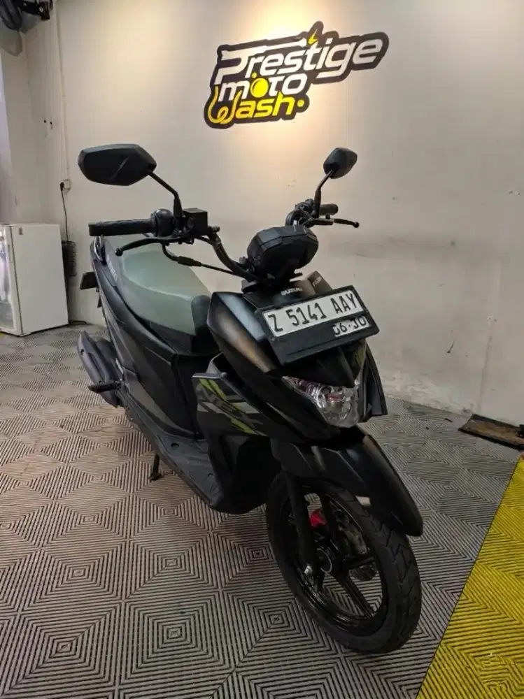 Suzuki Nex Crossover 2025