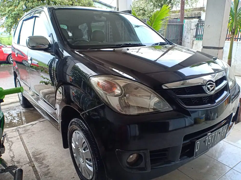 Daihatsu Xenia 2011 Bensin