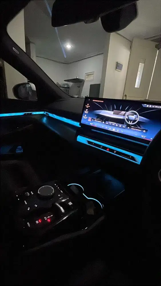 BMW 320i 2024 Bensin