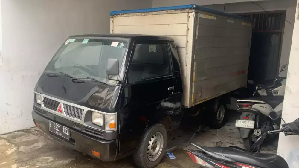 Mitsubishi L300 diesel box almunium 2010 bagus siap kerja luar kota