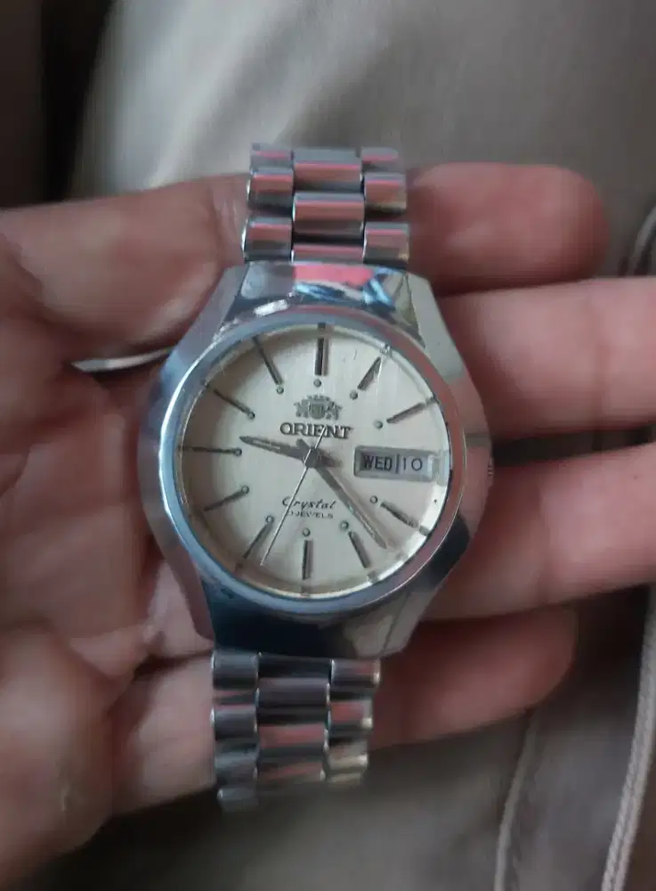 Orient crystal automatic