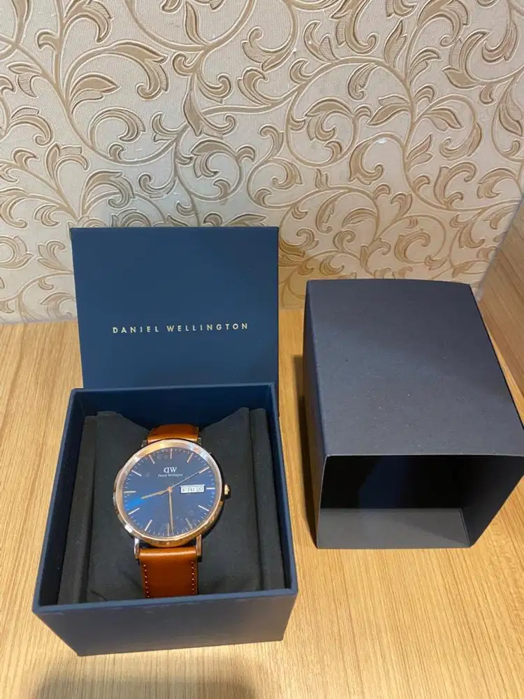 Jam tangan Daniel Wellington original brand new (belum pernah dipakai)