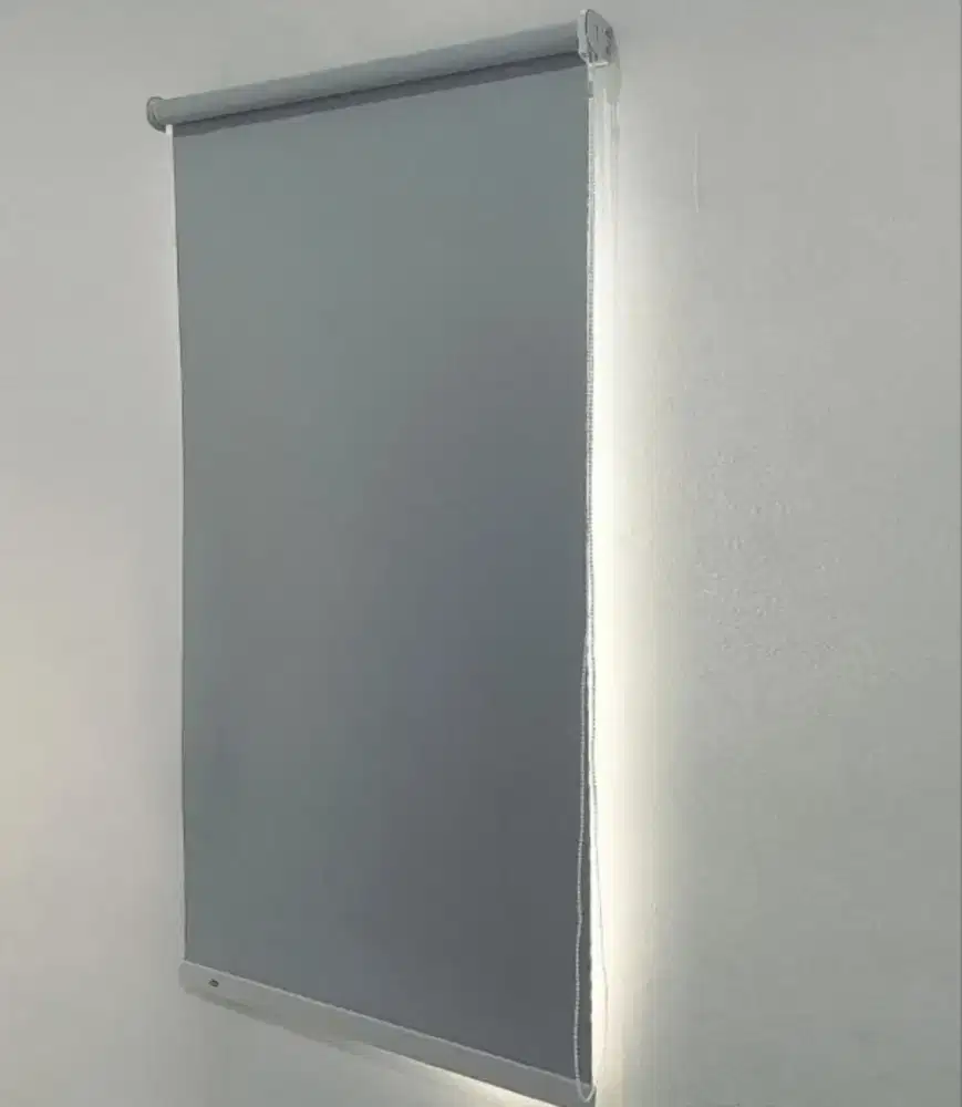 Roller blind tirai