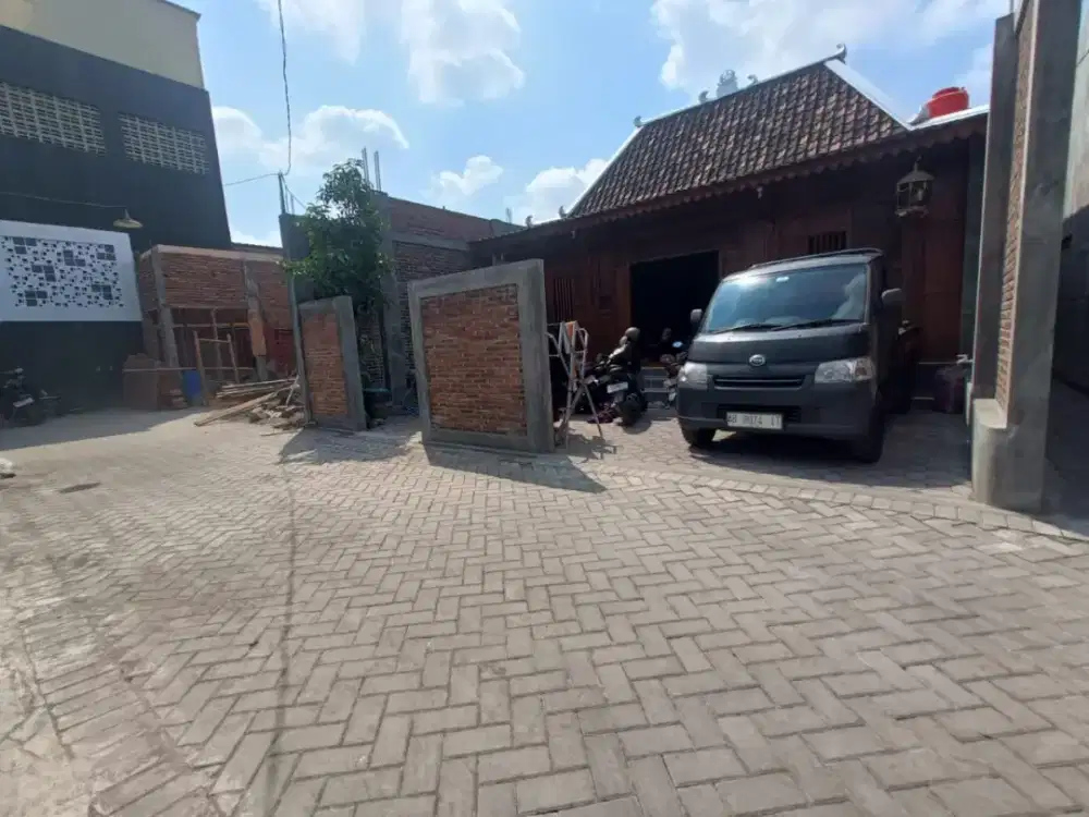 Rumah pendopo dalam perumahan di area Surya asri Mantrijeron Yogyakart