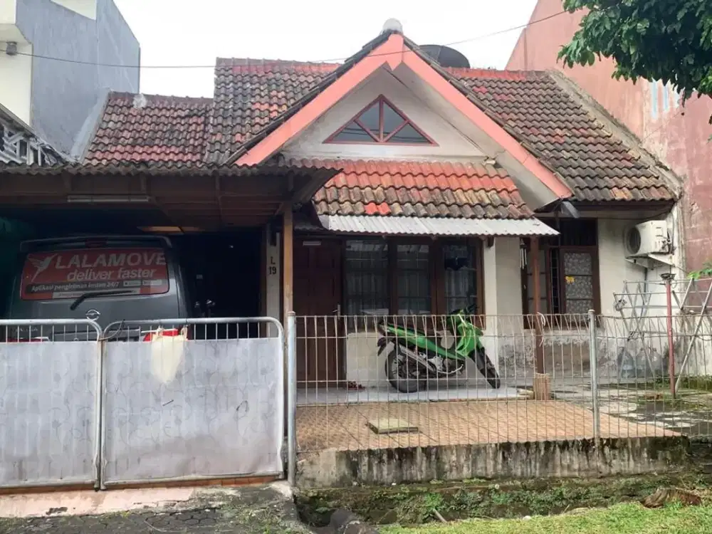Rumah Siap Huni, Lokasi Strategis di Kemang Pratama, Bekasi