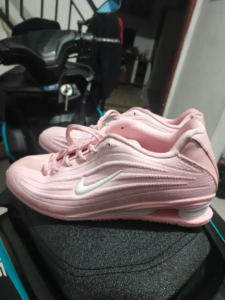nike shox size 45 29cm size 44 bisa pakai mulus like new btuh cuci