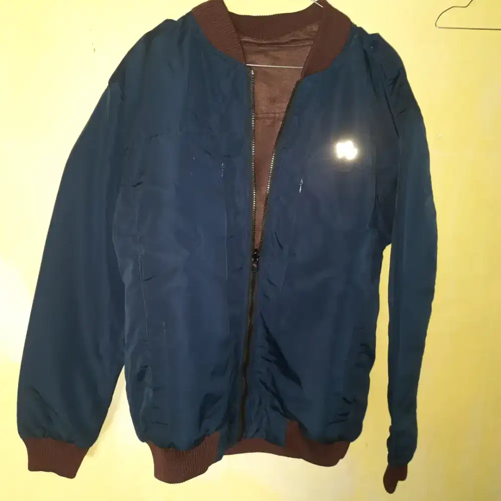 Jaket merk Iwearzule helio size L