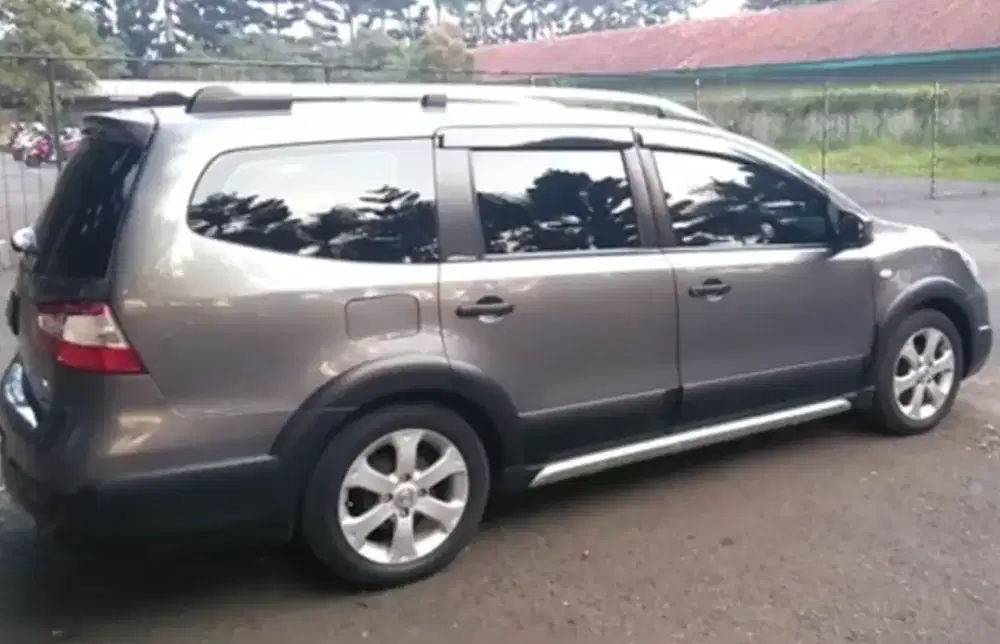 Grand Livina XGear Manual 2013