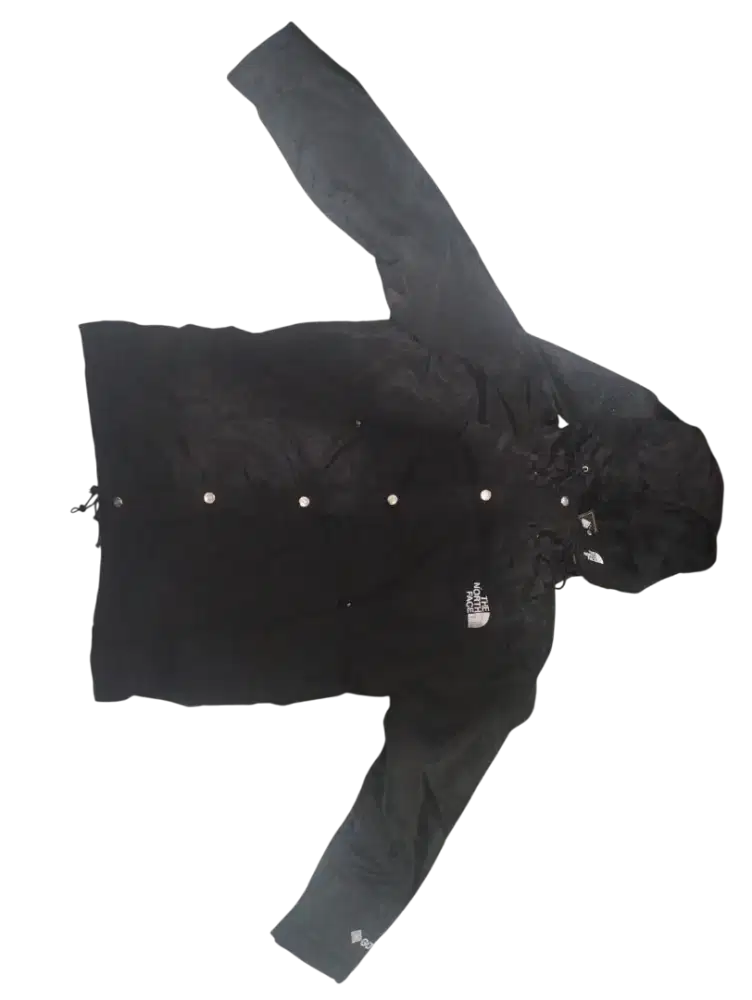 Jaket TNF GORE-TEX dan Mastermind