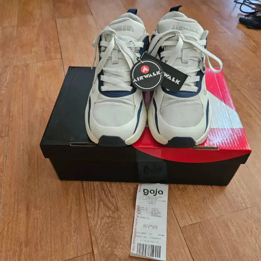 Sepatu Airwalk size 40