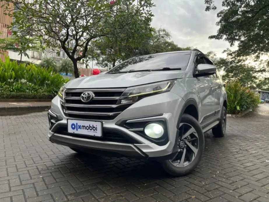 DP 5% Toyota Rush 1.5 GR Sport Bensin-MT Silver C3UVT